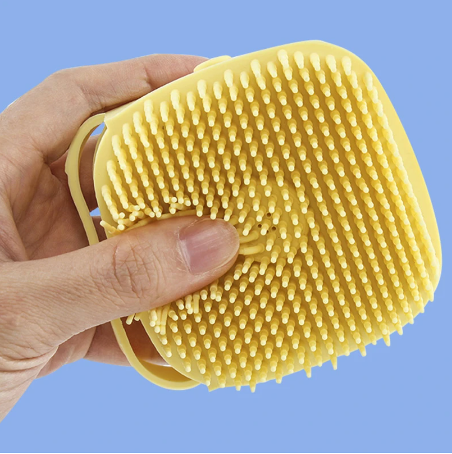 Massagebürste - Badebürste mit Shampoospender
